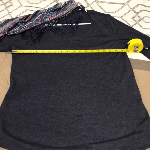 ONE WORLD “M”Green blouse with scarf 🧣💋❣️ - Picture 4 of 6